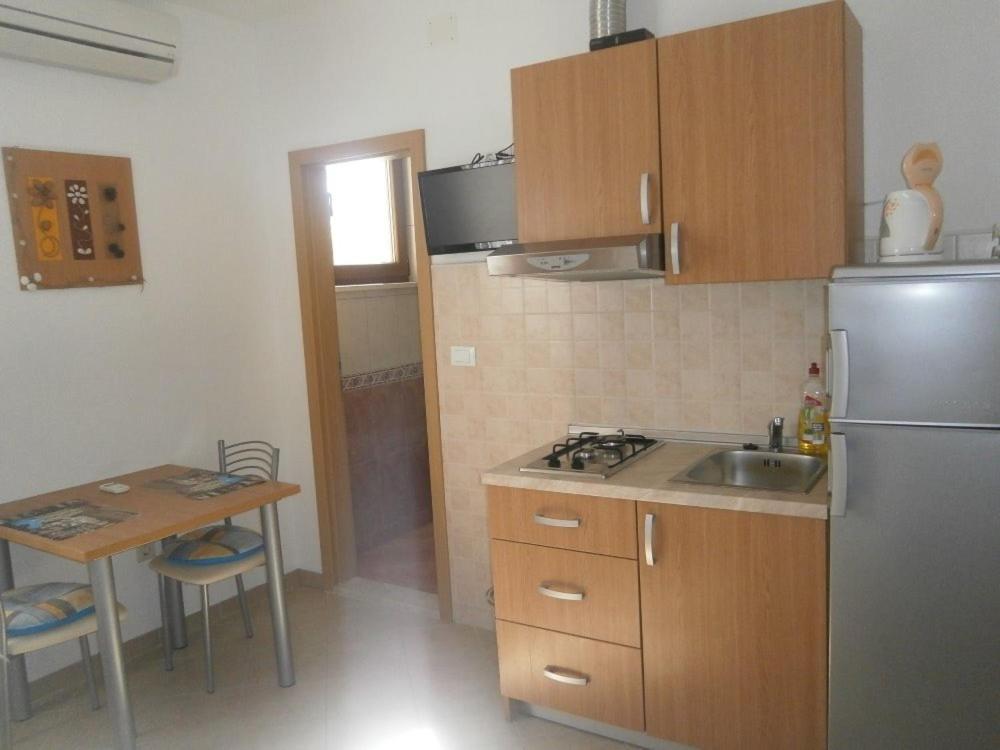 Apartments With A Parking Space Igrane, Makarska - 13535 Zimmer foto