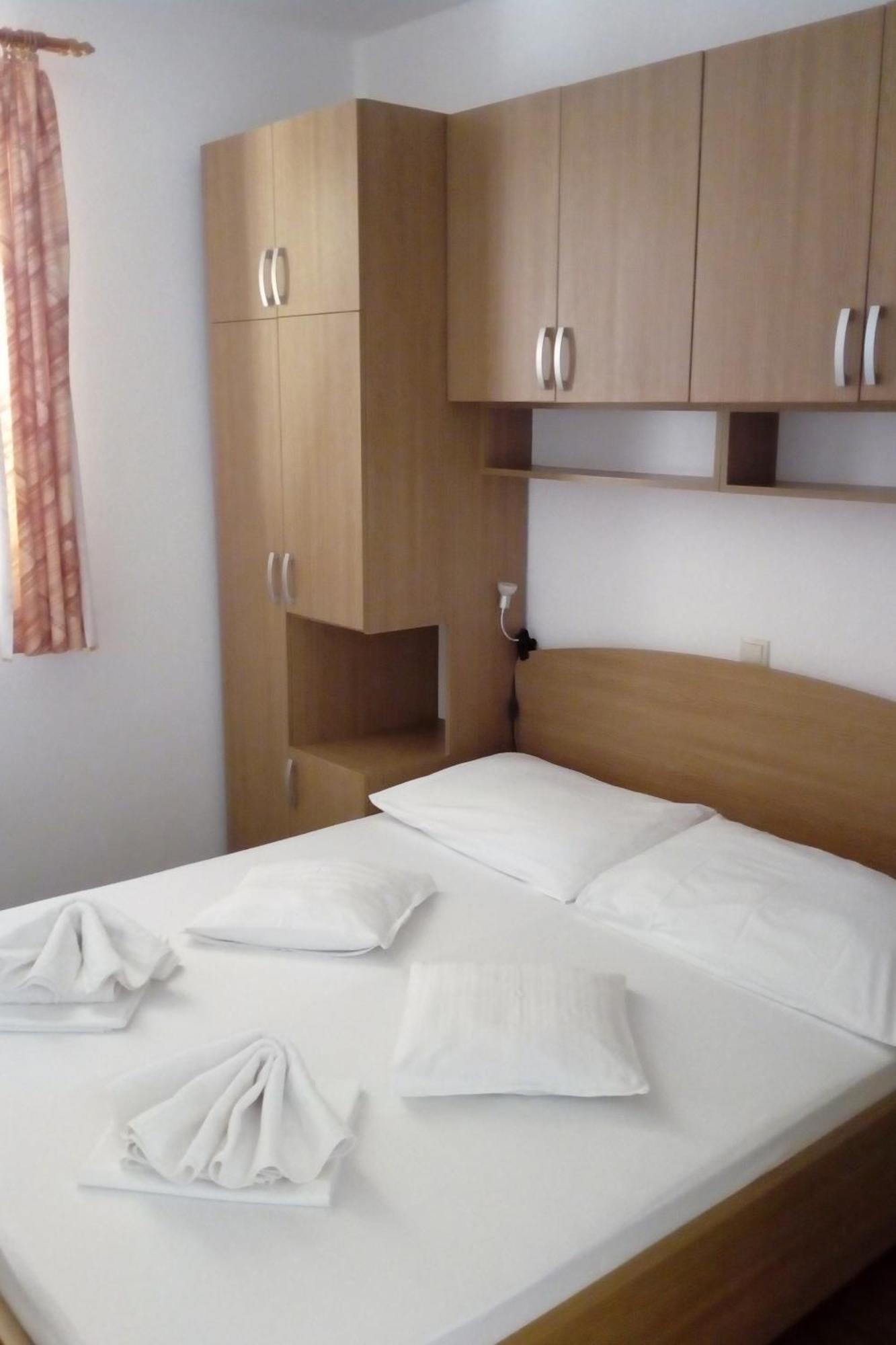 Apartments With A Parking Space Igrane, Makarska - 13535 Zimmer foto